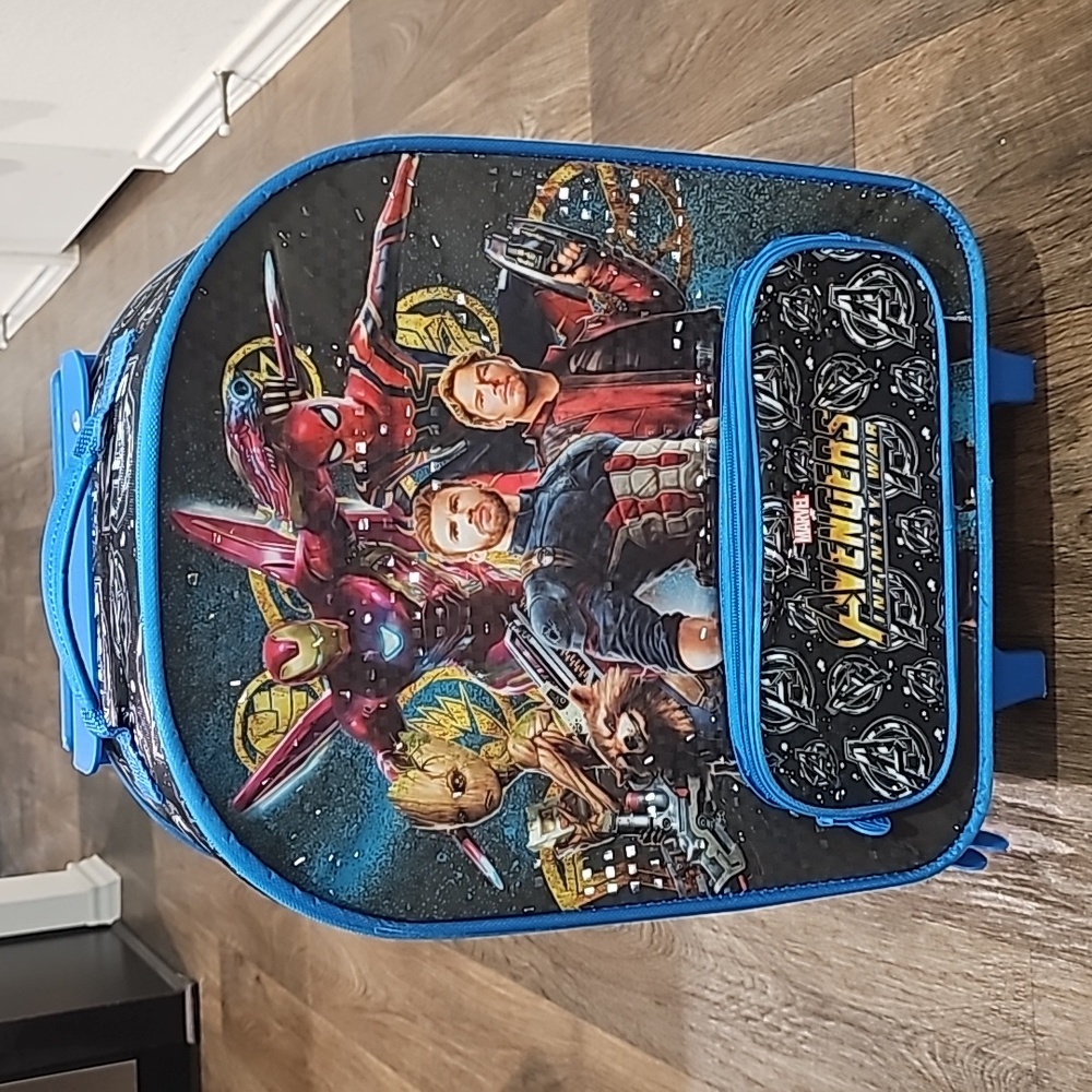 Avengers Infinity War kids size suitcase with wheels
